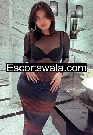 Intelligent & Elegant CP Escort